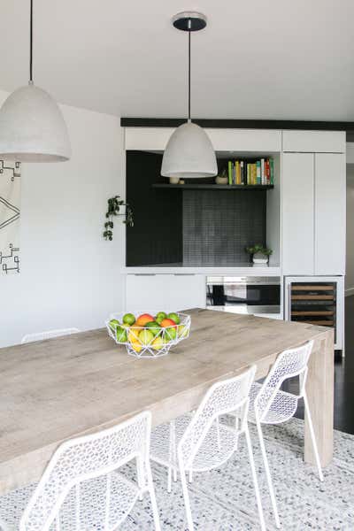  Mid-Century Modern Family Home Dining Room. Lake Oswego Modern by THESIS Studio Architecture.