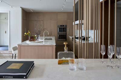 Contemporary Kitchen. Forest Hill South by Elizabeth Metcalfe Design.