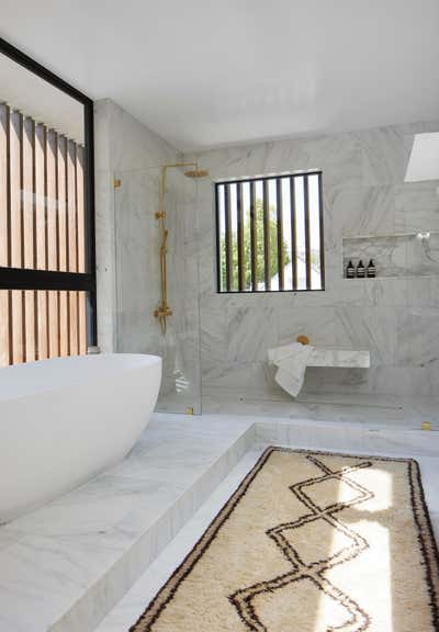  Minimalist Organic Family Home Bathroom. Sierra by Veneer Designs.