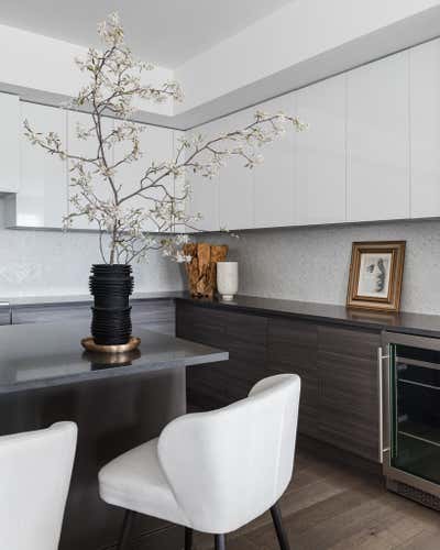  Modern Apartment Kitchen. The Oakwood House by Randy Heller Pure And Simple Interior Design.