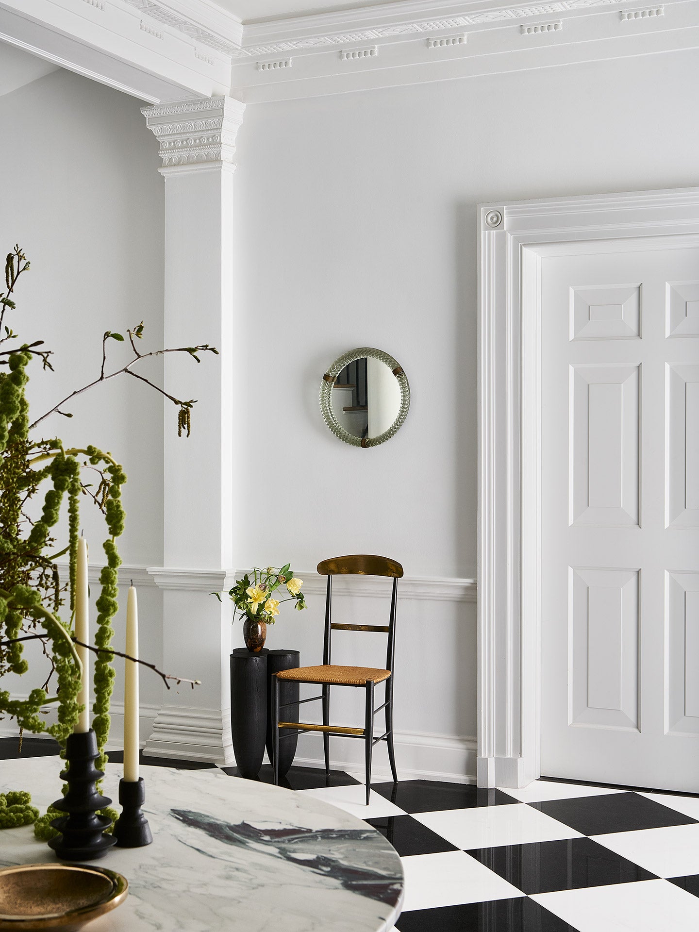 Contemporary Entry and Hall