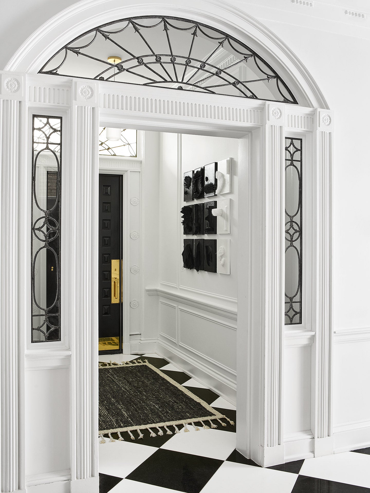 Contemporary Entry and Hall