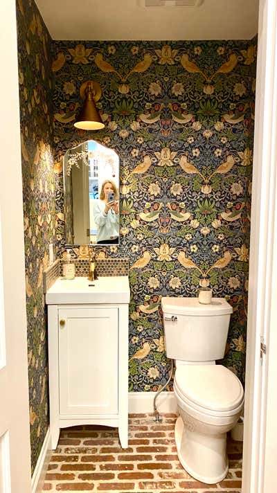  Preppy Family Home Bathroom. The Sawyers: First Floor by Feng Shui Style.