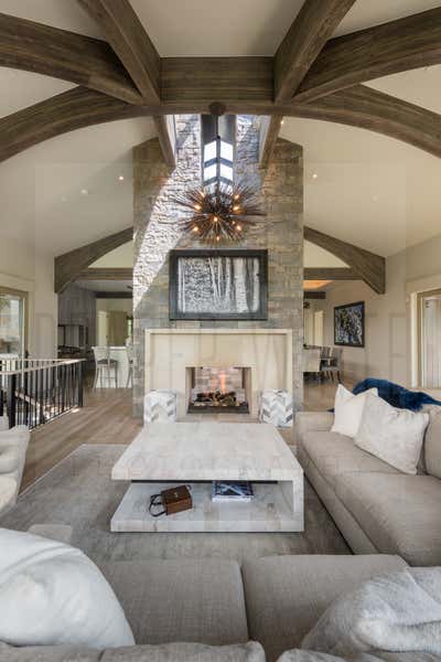  Rustic Family Home Living Room. Beacon Ridge by Ruggles Mabe Studio.