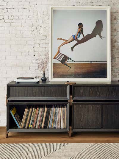  Contemporary Modern Vacation Home Living Room. Tribeca by Studio Gild.