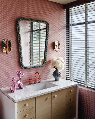  Mid-Century Modern Coastal Family Home Bathroom. Butterfly House by Jamie Bush + Co..