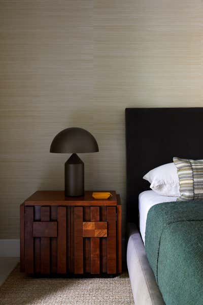  Mid-Century Modern Beach House Bedroom. Miami Beach Bungalow by GRISORO studio.