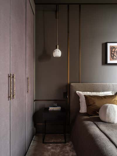  Contemporary Apartment Bedroom. PIED-A-TERRE OF ART LOVERS by ELENA KORNILOVA ARCHITECTURE D'INTERIEUR.