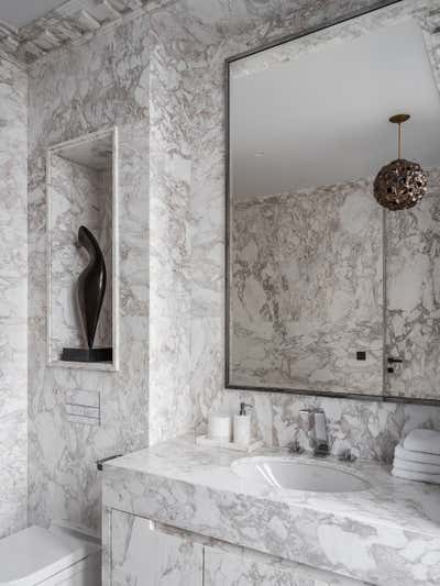  Eclectic French Apartment Bathroom. PIED-A-TERRE OF ART LOVERS by ELENA KORNILOVA ARCHITECTURE D'INTERIEUR.