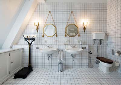  English Country Bathroom. COLLECTOR'S PENTHOUSE by ELENA KORNILOVA ARCHITECTURE D'INTERIEUR.