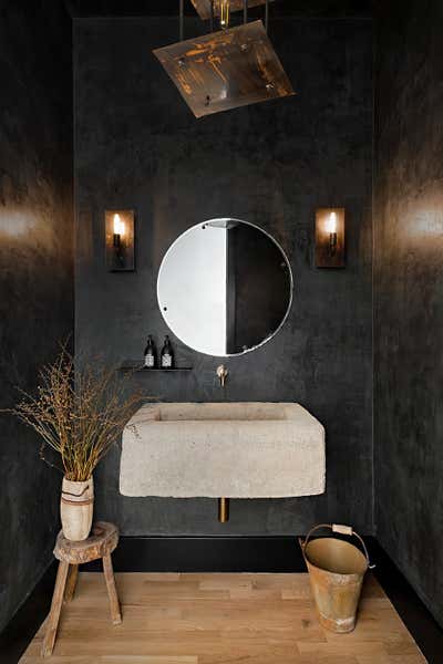  Industrial Bathroom. LCD // Hutton Drive Project by Lindsey Colhoun Design Inc..