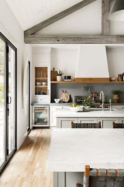  Rustic Family Home Kitchen. LCD // Hutton Drive Project by Lindsey Colhoun Design Inc..