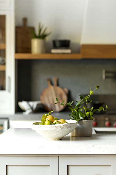 Industrial Kitchen. LCD // Hutton Drive Project by Lindsey Colhoun Design Inc..
