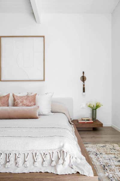  Minimalist Mid-Century Modern Beach House Bedroom. Capistrano by Jen Samson Design.