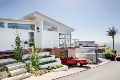  Minimalist Mid-Century Modern Beach House Exterior. Capistrano by Jen Samson Design.