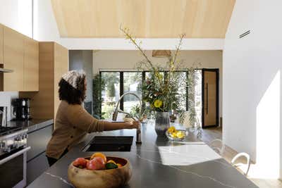  Minimalist Kitchen. Curson Residence by Nwankpa Design.