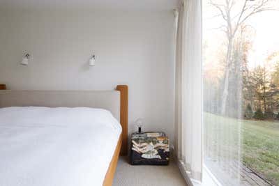  Minimalist Country House Bedroom. Hudson Valley Glass House by Magdalena Keck Interior Design.