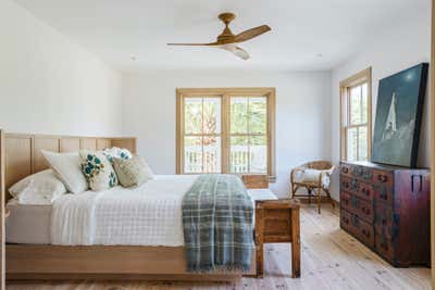  Beach Style Cottage Bedroom. Sullivan's Mix by Jill Howard Design Studio.