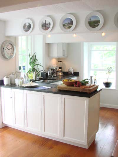  Cottage Country Country House Kitchen. Historic Renovation in the Hudson Valley by DiGuiseppe.