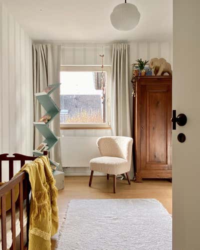  Arts and Crafts Scandinavian Family Home Children's Room. 70s Bungalow by ZWEI Design.