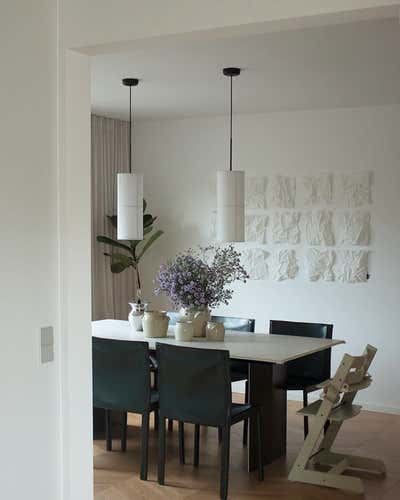  French Family Home Dining Room. 70s Bungalow by ZWEI Design.