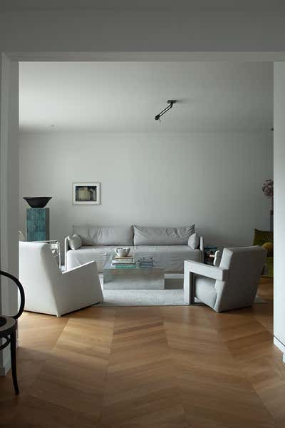  Contemporary Family Home Living Room. 70s Bungalow by ZWEI Design.