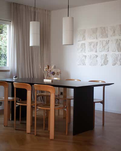  Arts and Crafts Scandinavian Family Home Dining Room. 70s Bungalow by ZWEI Design.