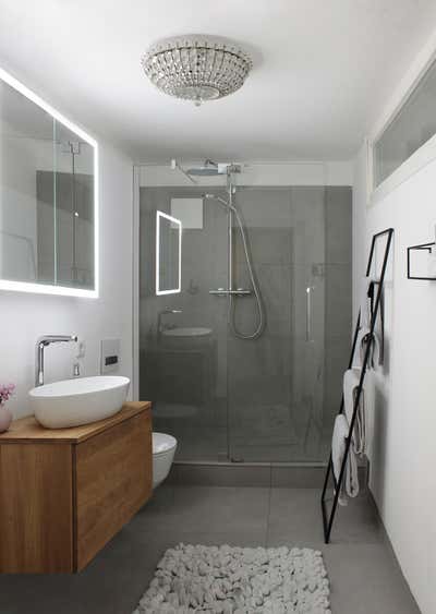  Country Scandinavian Apartment Bathroom. Apartment MS by ZWEI Design.