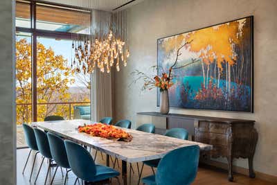 Modern Vacation Home Dining Room. Tuxedo Park by Butter and Eggs.