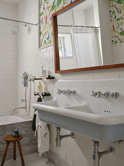  Mid-Century Modern Family Home Bathroom. Moore Park by Elizabeth Metcalfe Design.