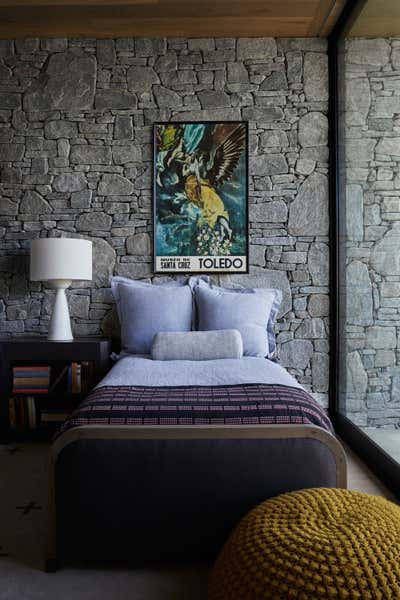  Mid-Century Modern Beach House Bedroom. Signal Hill by Chused & Co.