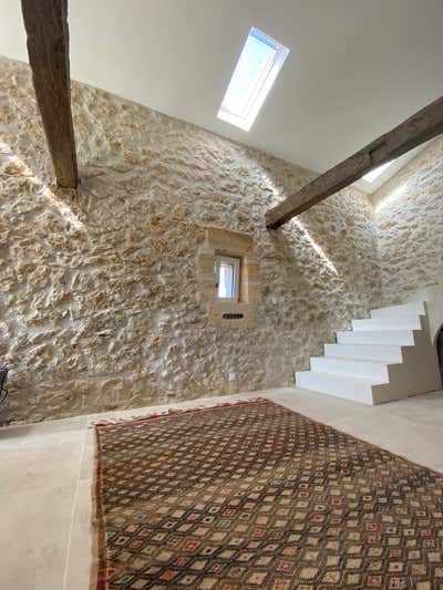  Minimalist Country House Dining Room. la Maison des Vignes by I CYR Architecture.