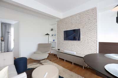  Minimalist Contemporary Bachelor Pad Living Room. de la Faisanderie by I CYR Architecture.