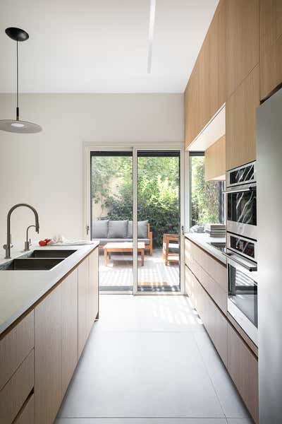 Contemporary Kitchen. Bauhaus Refresh by Seviva Design.
