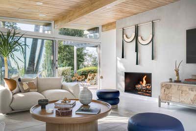  Coastal Beach House Living Room. Woods Cove by Jen Samson Design.