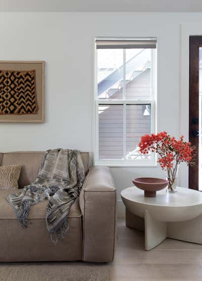  Scandinavian Living Room. Chestnut Bungalow by MK Workshop.