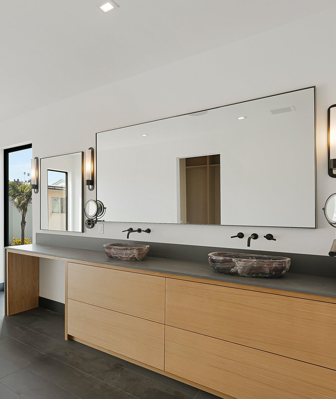 Modern Bathroom