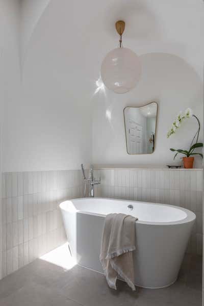  Organic Family Home Bathroom. Belmont by Michael Hilal.