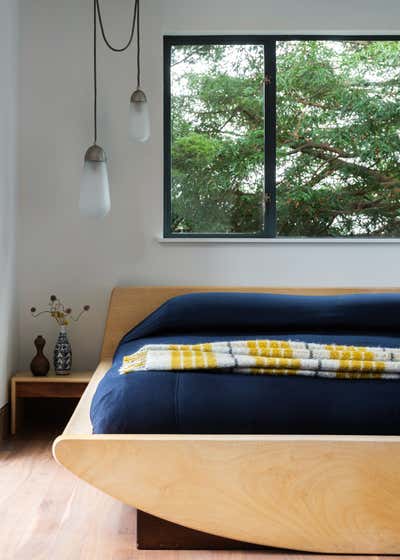  Asian Minimalist Bedroom. Japanese Treehouse by Noz Design.