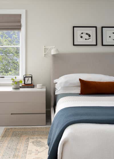 Modern Bedroom. Bedroom Set Point by Interior Matter.