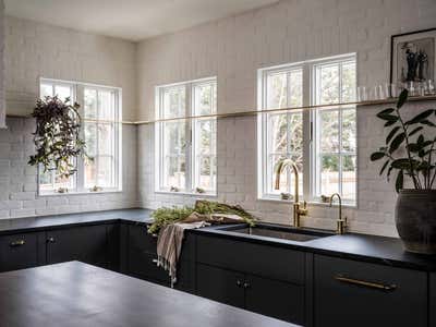  British Colonial Cottage Country House Kitchen. The Colonial Modernist by Moore House Design.