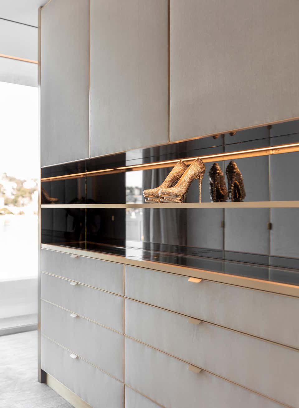 Storage Room and Closet Design Ideas - 652 Pictures | 1stDibs