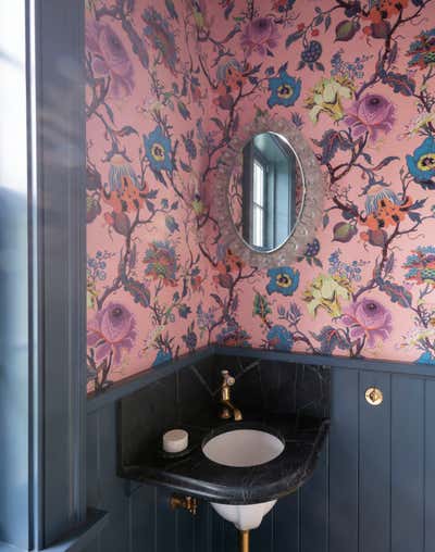  Contemporary Country House Bathroom. Colonia Revival by Elizabeth Roberts Architects.