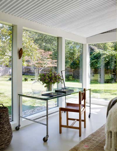  Organic Minimalist Country House Bedroom. Artist's Retreat by Michael Del Piero Good Design.