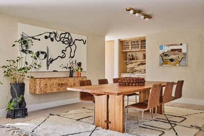 Mid-Century Modern Vacation Home Dining Room. Aspen Mountain Retreat by Bunsa Studio.