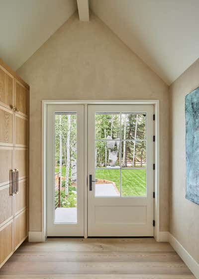 Mid-Century Modern Vacation Home Entry and Hall. Aspen Mountain Retreat by Bunsa Studio.