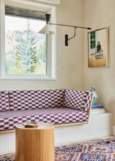 Mid-Century Modern Vacation Home Living Room. Aspen Mountain Retreat by Bunsa Studio.