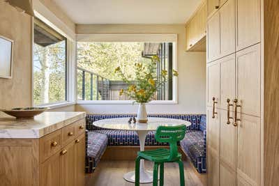  Mid-Century Modern Kitchen. Aspen Mountain Retreat by Bunsa Studio.