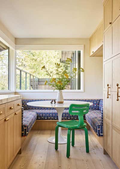  Mid-Century Modern Vacation Home Kitchen. Aspen Mountain Retreat by Bunsa Studio.