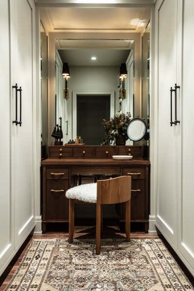  Mid-Century Modern Family Home Bathroom. Emerald Bay by Studio Gutow.